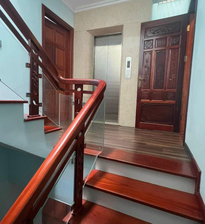 z5507933298084_7ef41d48255aeee86560950ed7edf63c