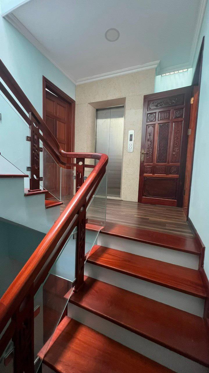 z5507933298084_7ef41d48255aeee86560950ed7edf63c