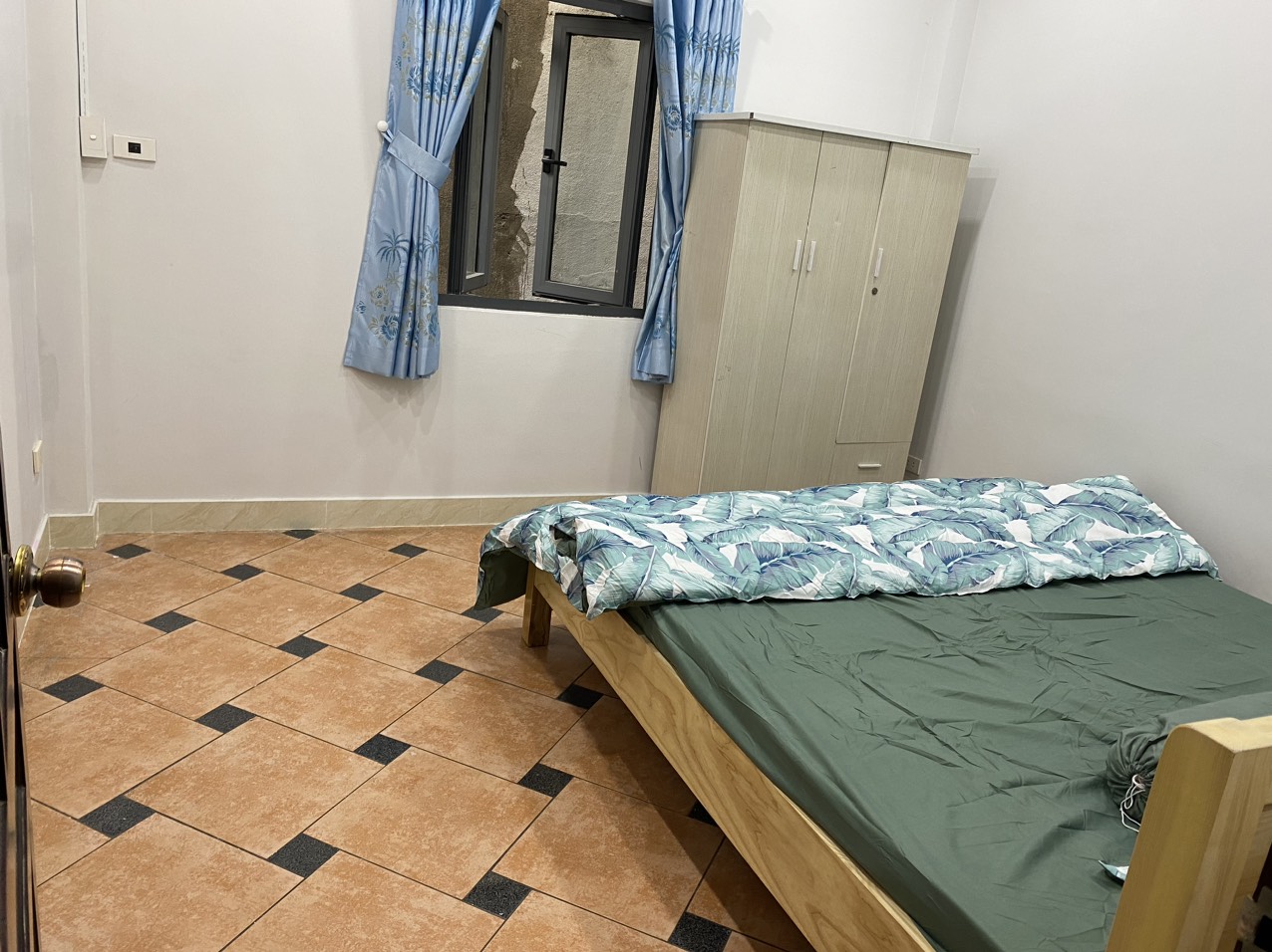 z5512287388644_06a76d04887ba223e42290ba9a4553a0