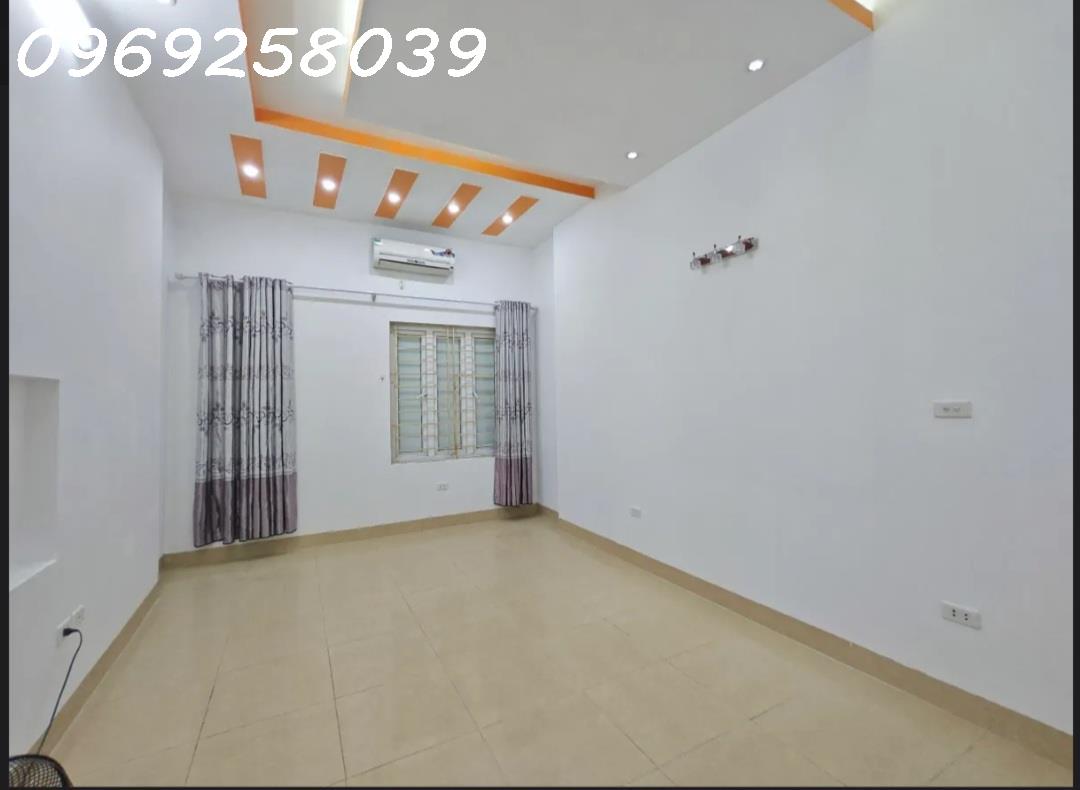 z5526645986204_1808e7e9935d051fc15dd89178ec9a09