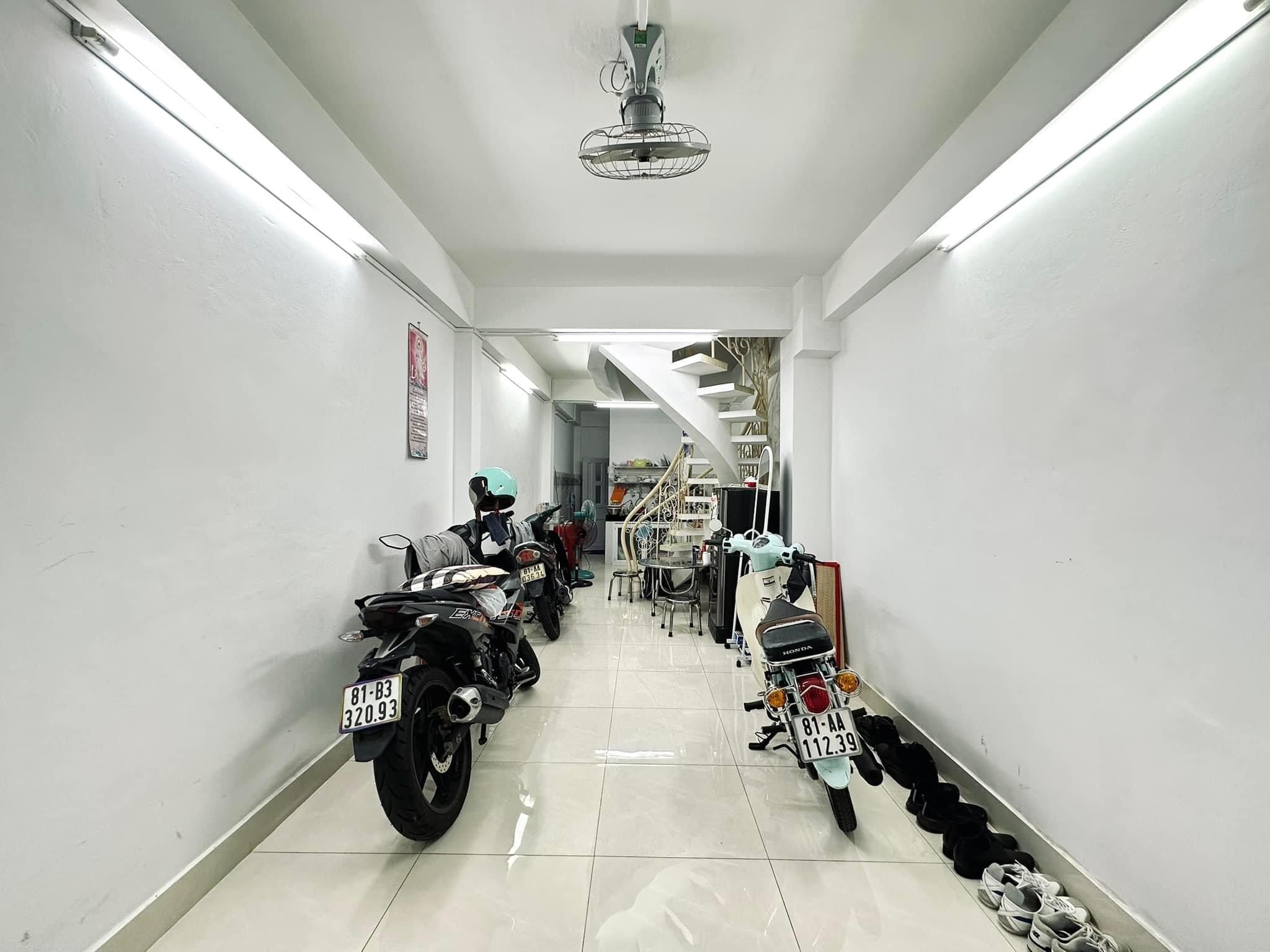 z5527481412043_11f9e280c7a23474e5fa663b68892733