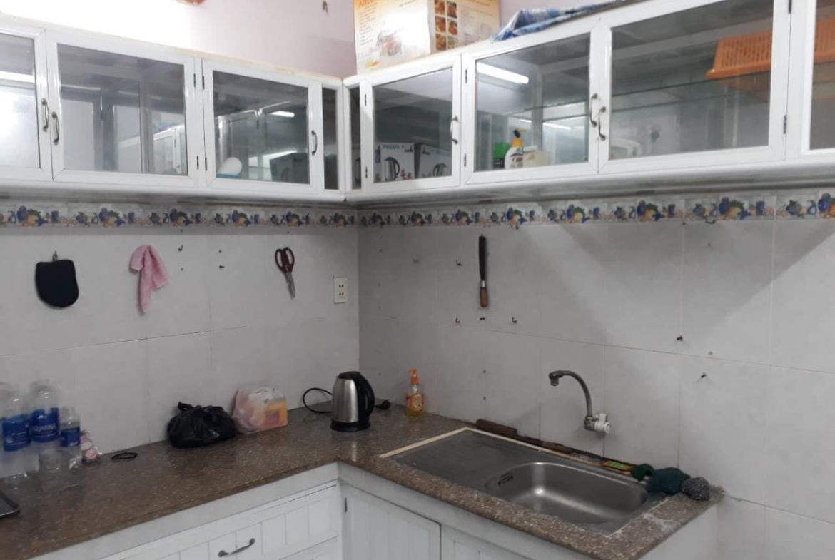 z5527672234389_73a01d4137a684860a88c4b7f18f7a5c