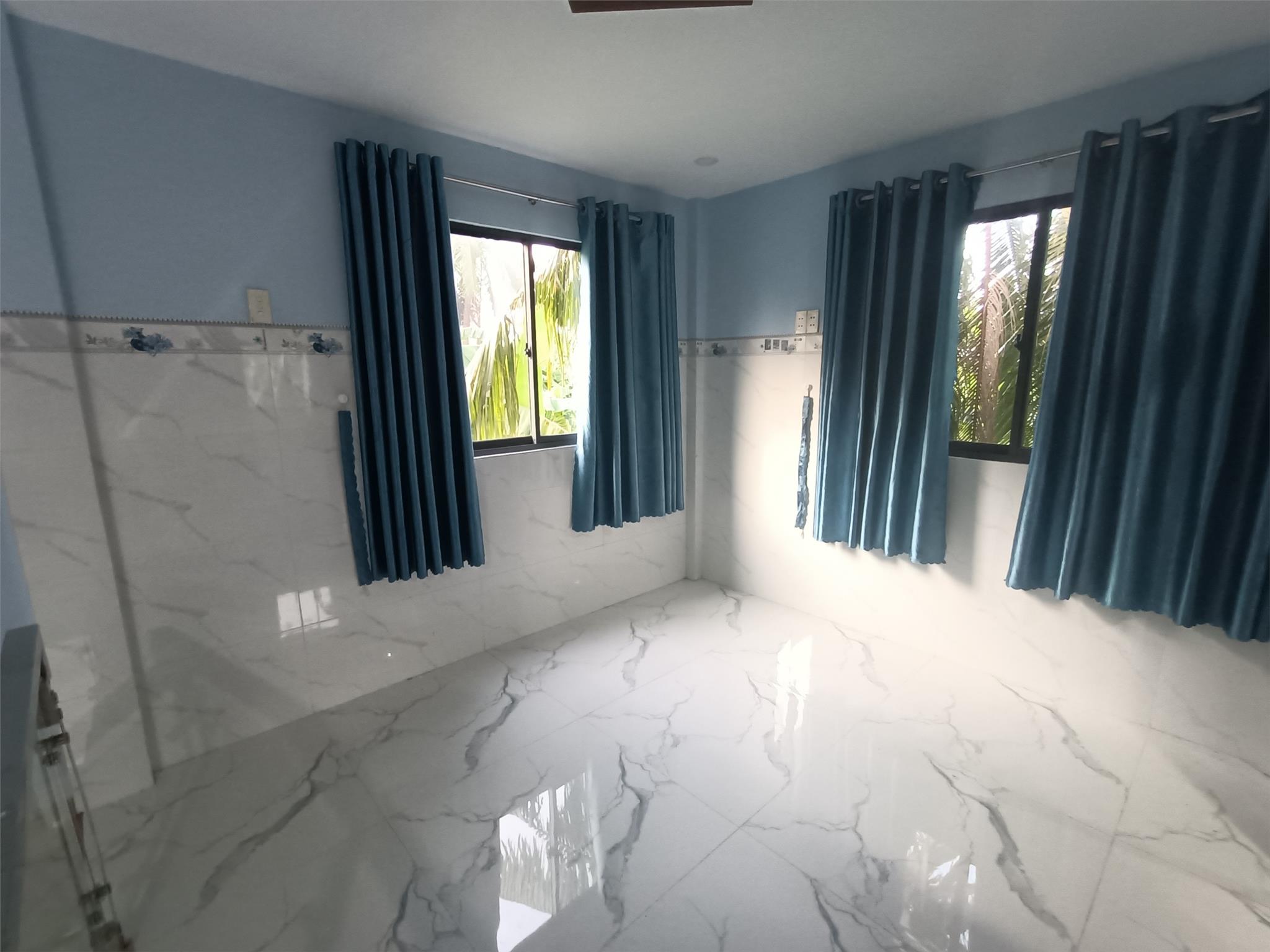 z5530521960528_8ad81c012ee04a85704ed82dfff0b9d1