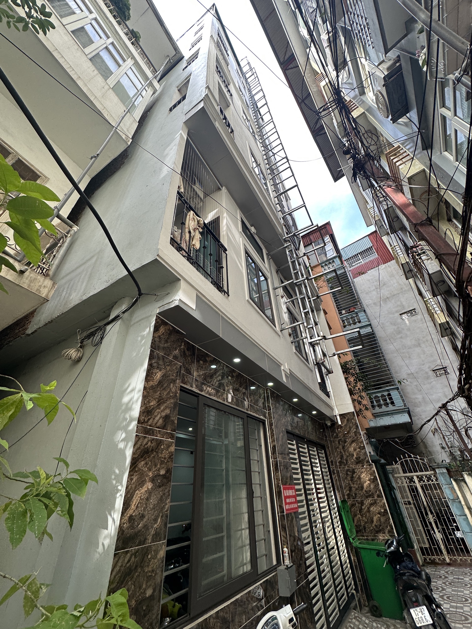 z5532297105156_68fc8def13dcc6e022fbf9489927ec68