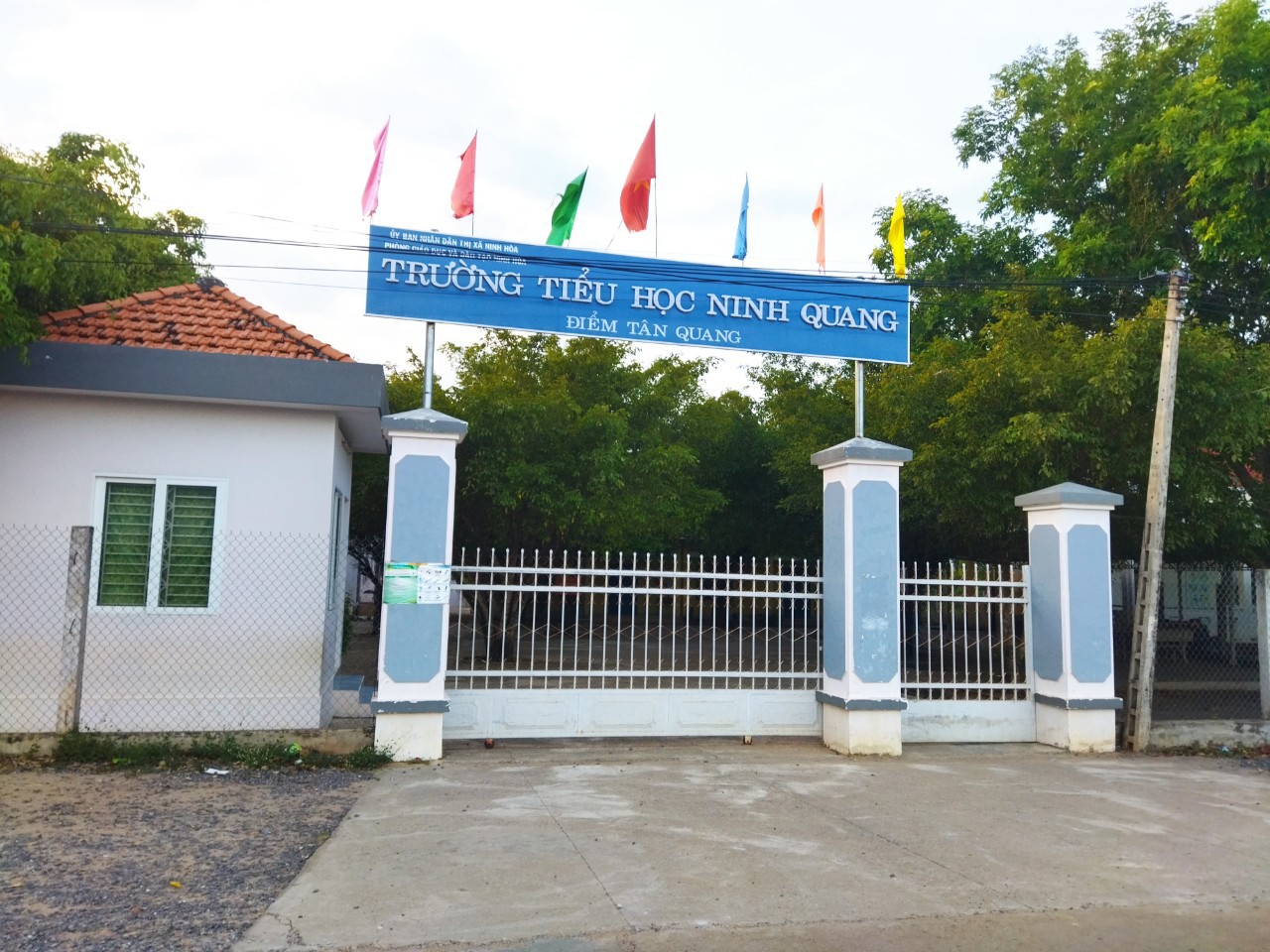 z5543250767485_41232a7e8371df3a16025b7984da396f