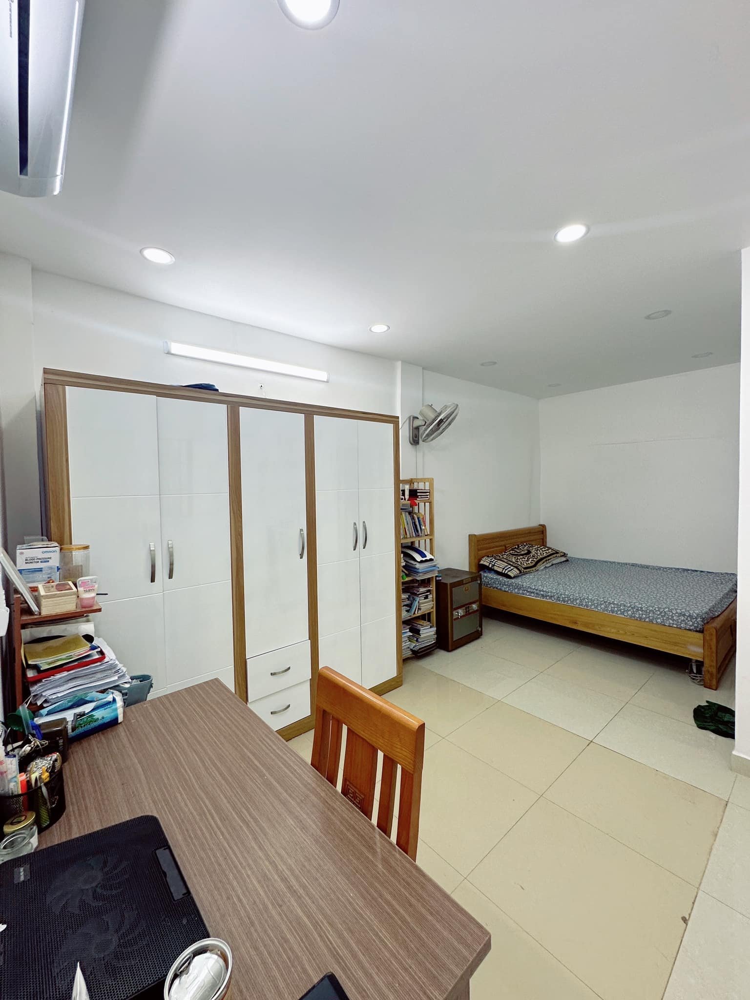 z5551748143192_9a77cdbea4136f5e49dcd1c4619a9cc1