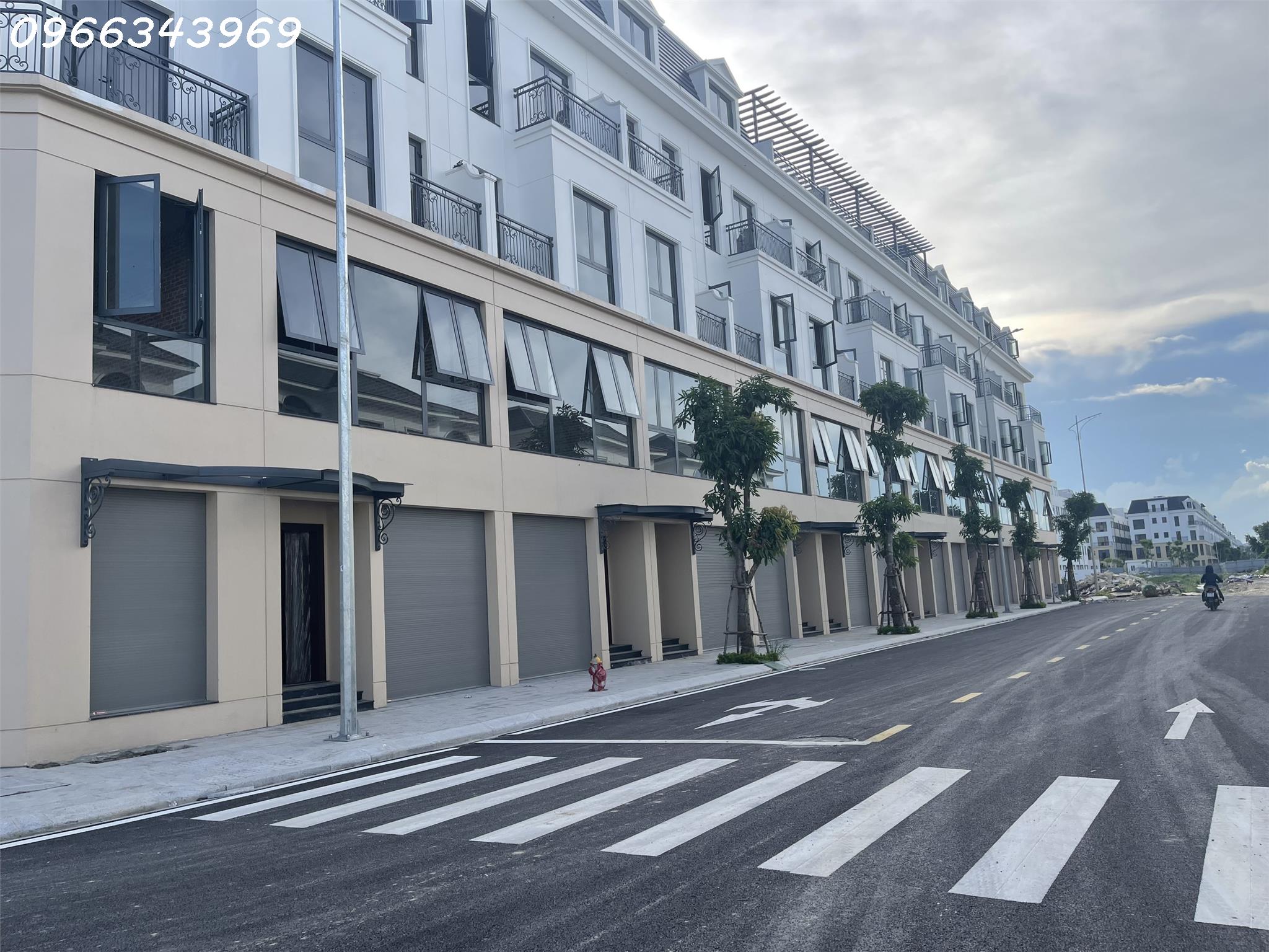 z5554141861666_fd895ae26ea2c0b2f3fc9e5924dd4af9