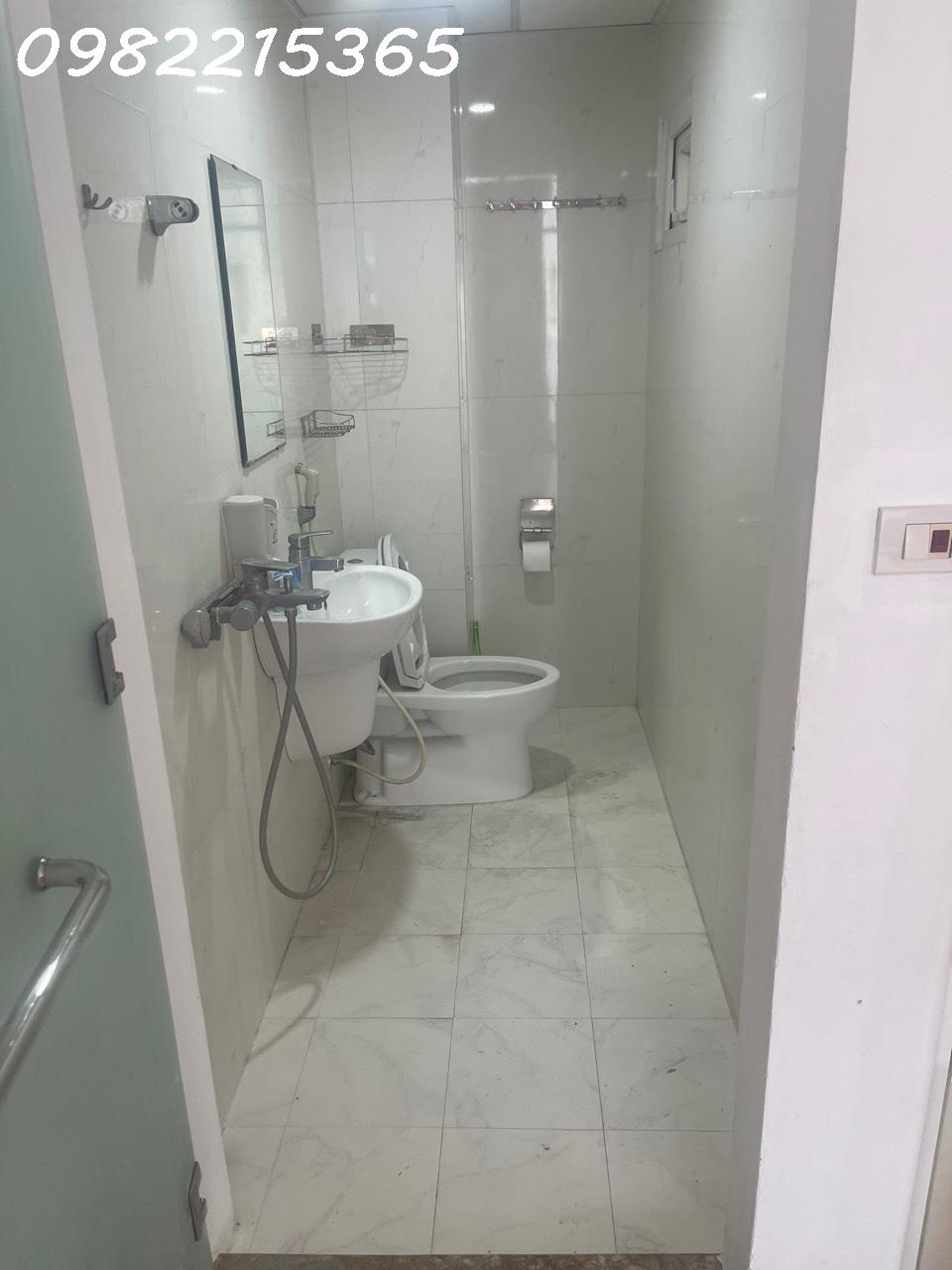 z5565718895793_5fcf069089ae58535d52121fb78a45ea