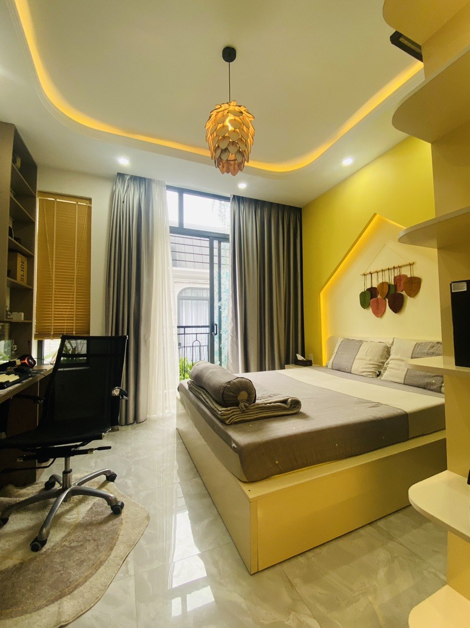 z5565936728590_78cd03c4735541fb88a0279de3597475