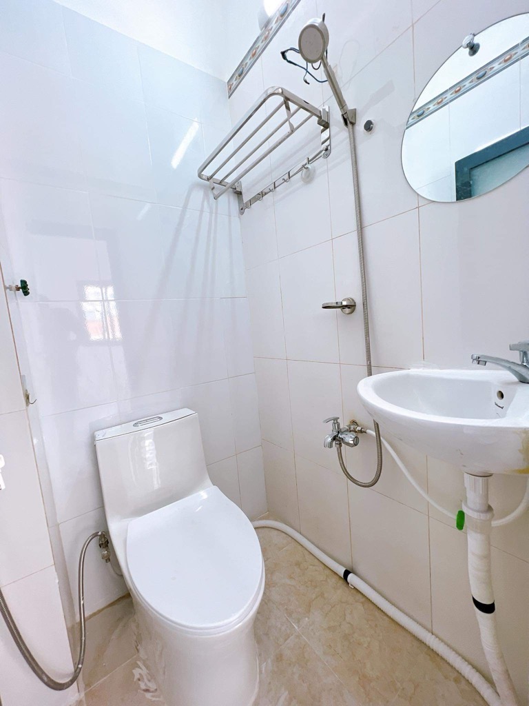 z5566143224833_2357a1d24019a3017b21d479a12f9123