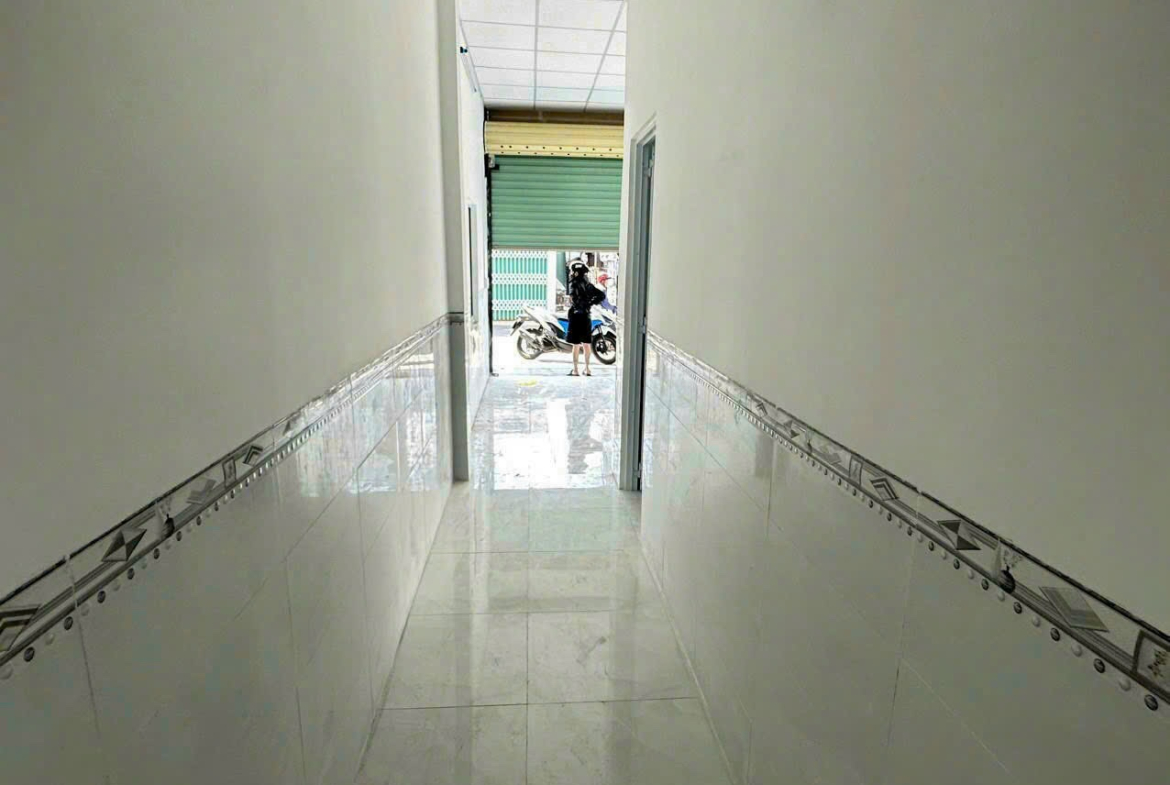 z5566439219789_d69d548e7b94ee1dd93a4b3c1a8c6353