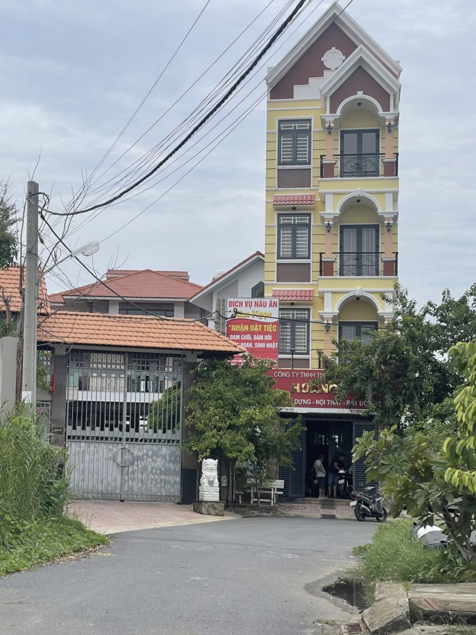 z5567296788811_085bc0c9f073218fcd08755edc15a998