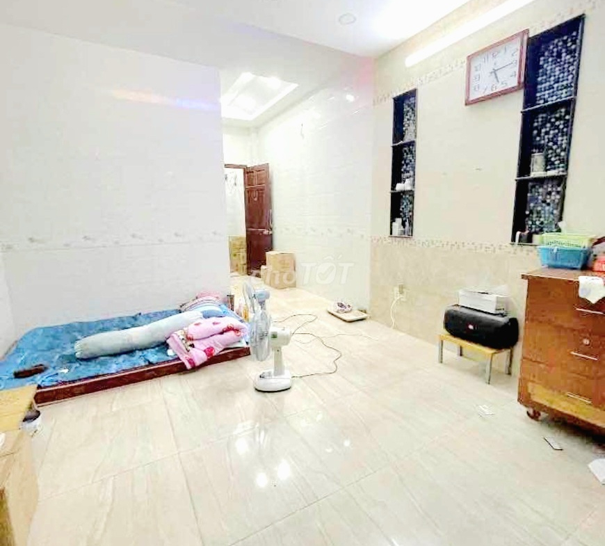 z5569697600638_e115463e9749a8749680aad662c9eba3