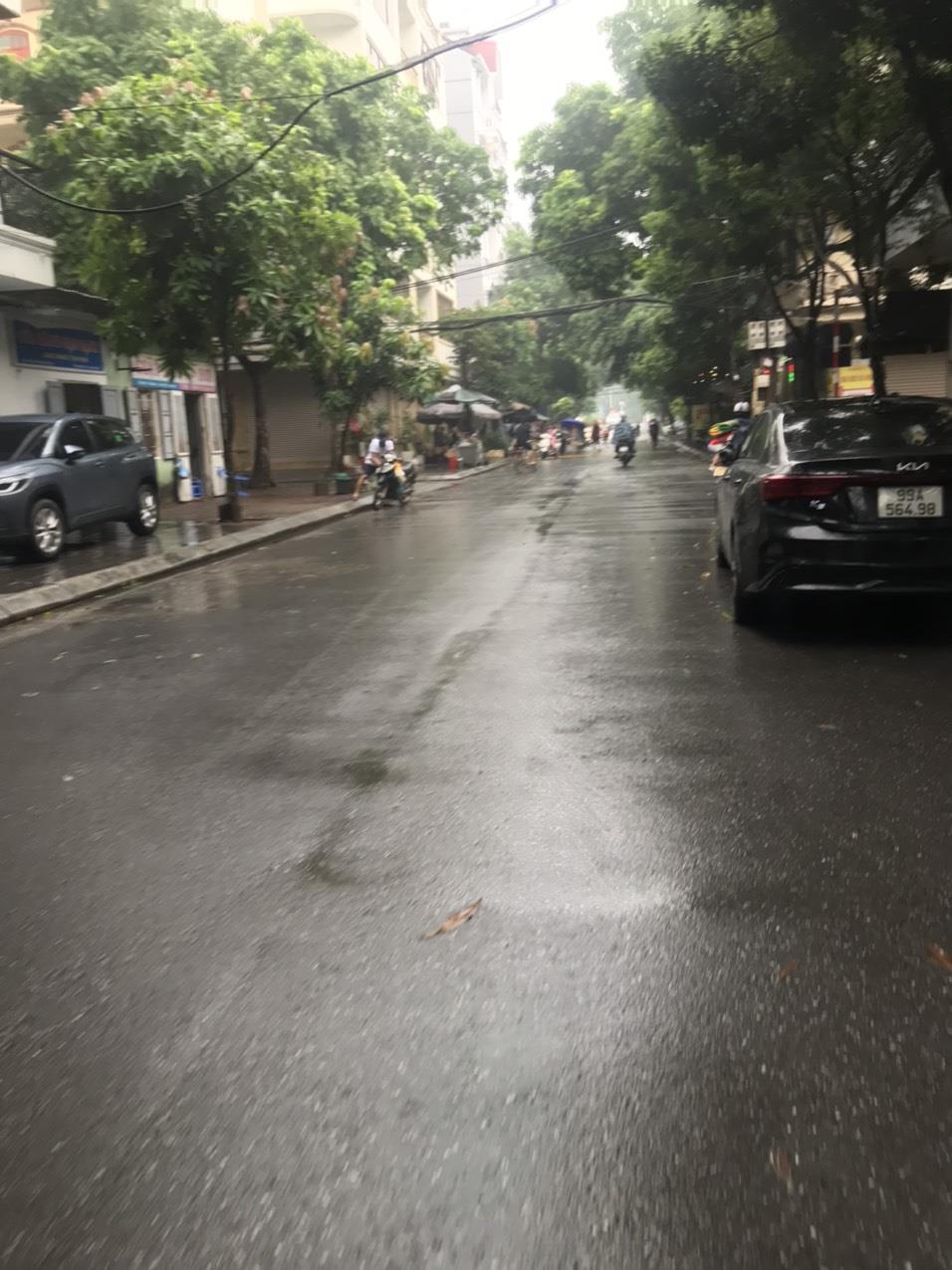 z5571614577710_913d089cdc2b63e1621e36a8d541227d