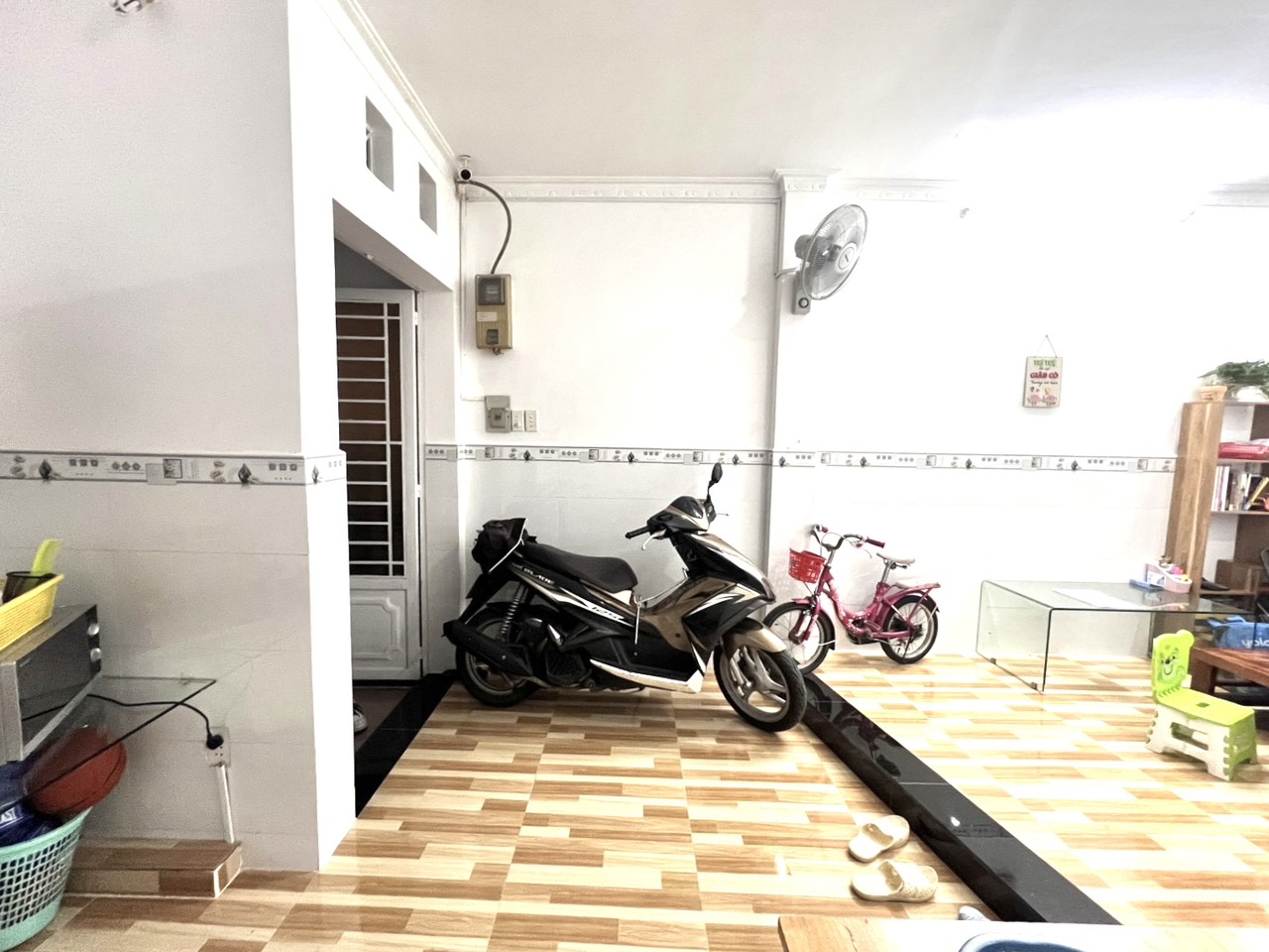 z5573587777067_eafb1e18a7df1ece27563d16e1c299f0