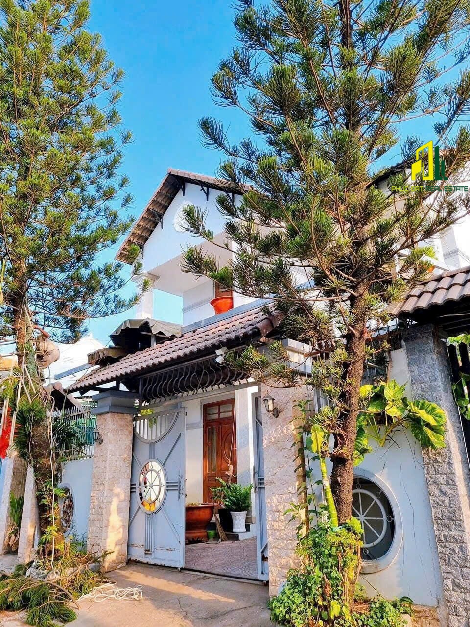 z5579801172127_495a4c34c69dce9c5dc105f7a2d19983