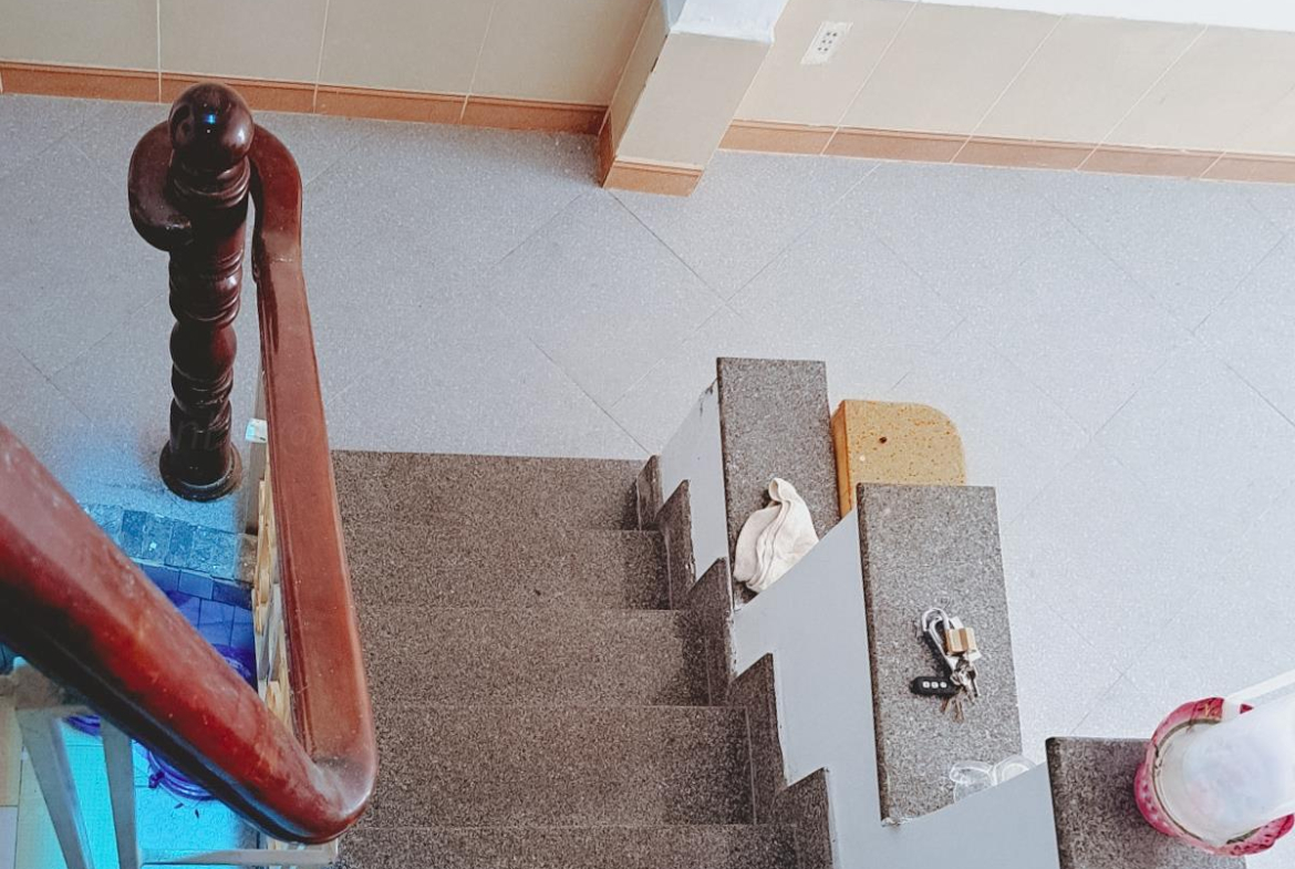 z5585160452362_693f34a05087c490645654134cfd4d6f