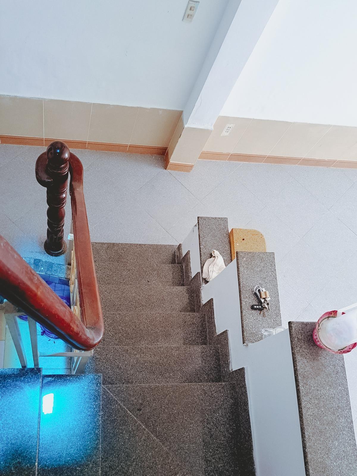 z5585160452362_693f34a05087c490645654134cfd4d6f