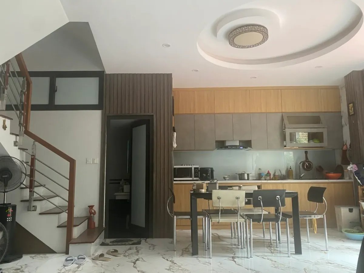 z5585373451651_3555080c1770a2d1c2def0344e413e2c