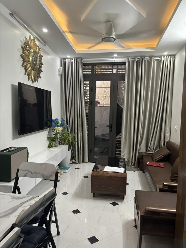 zpu-FCD6F08A-lvgkb3r8_7_lvgkb3x3