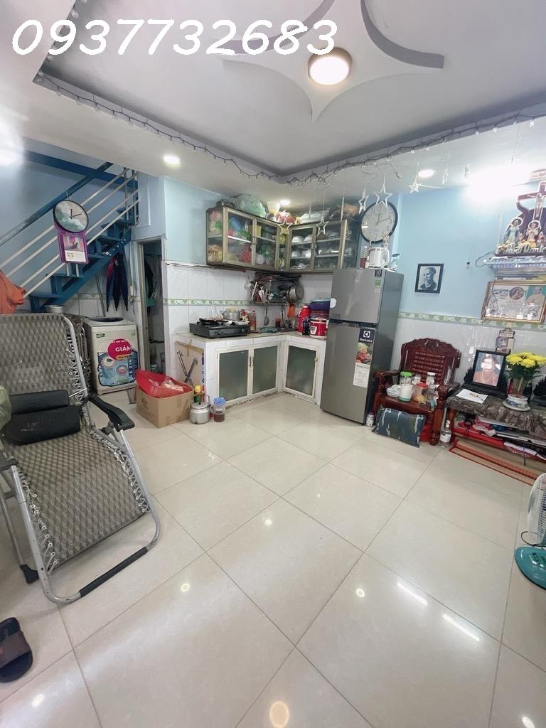 27j6-3B71D9A7-lxr61ik8_13_lxr61ix2