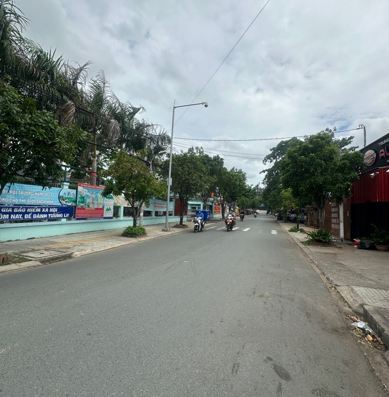 2hfk-86FDCB12-lxr956a7_10_lxr956j1