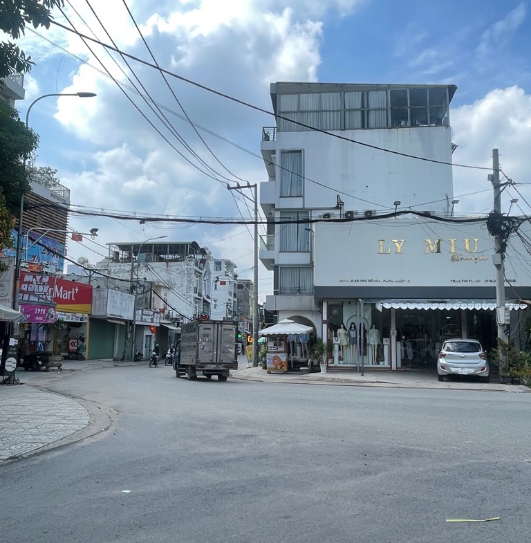 2hhe-8996306E-lwohmhhz_12_lwohmhp4