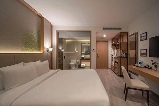 5ad5b4d104e5a1bbf8f4