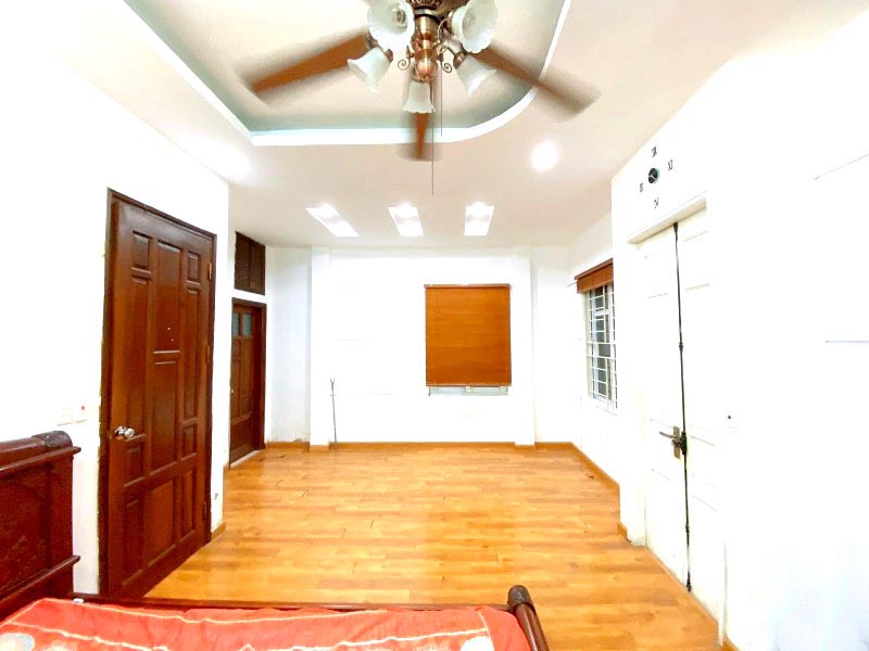 Mua-ban-nha-rieng-7ty-Chua-Lang-Dong-Da-Ha-Noi_0013