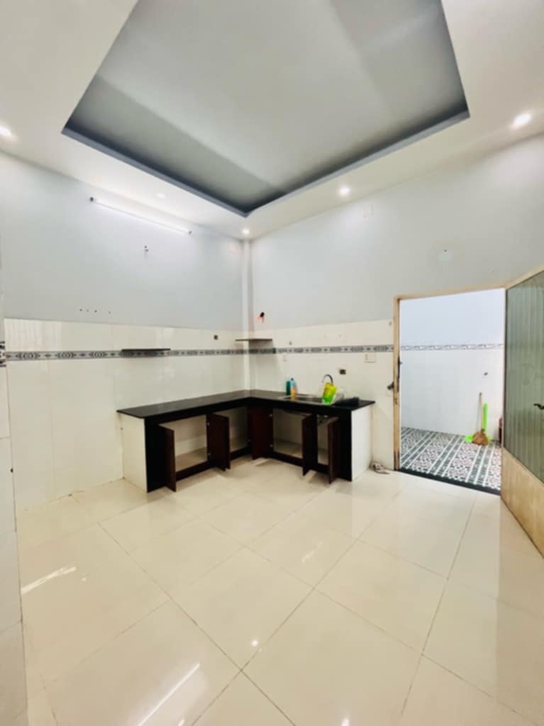 a56b099e-3c95-482c-83ff-7e75a6af3045