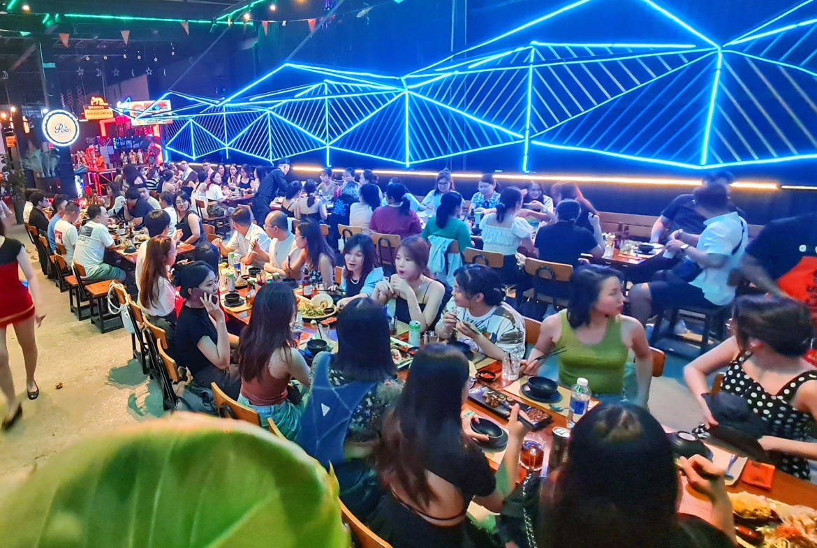 b5ed55633164943acd7543