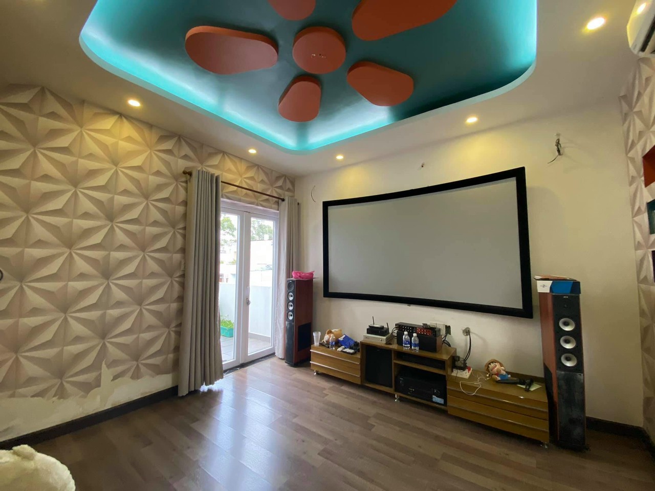 ban-nha-duong-nguyen-van-qua-gia-re (4)