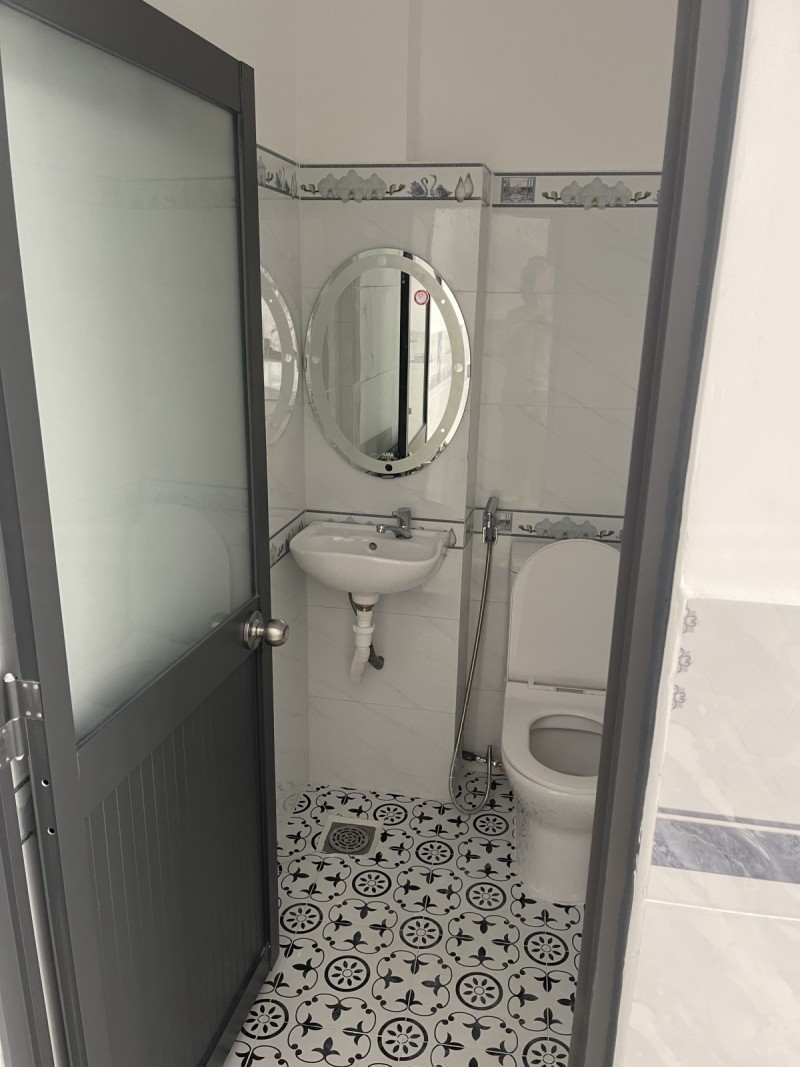 ban-nha-thong-nhat-04