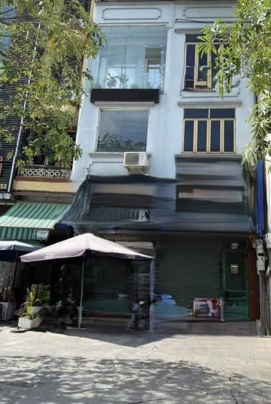 cho_thue_nha_mat_pho_trang_khat_chan (1)