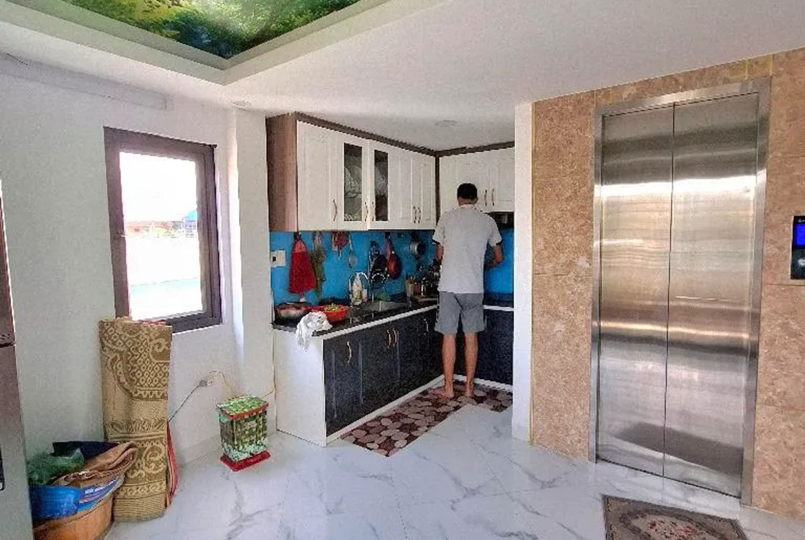 f3ef4ad9-aa1d-578e-8285-dd98afee7f31