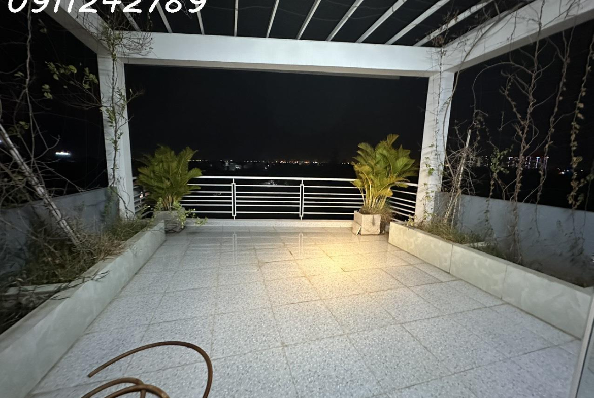 z5358249650806_504b13224848220783930765f2e757b8