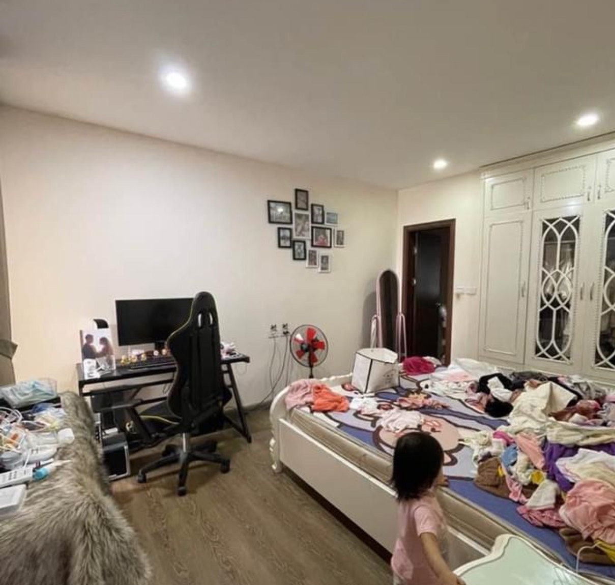 z5464752784883_dfb758436f2fd229b0671d835daeb080