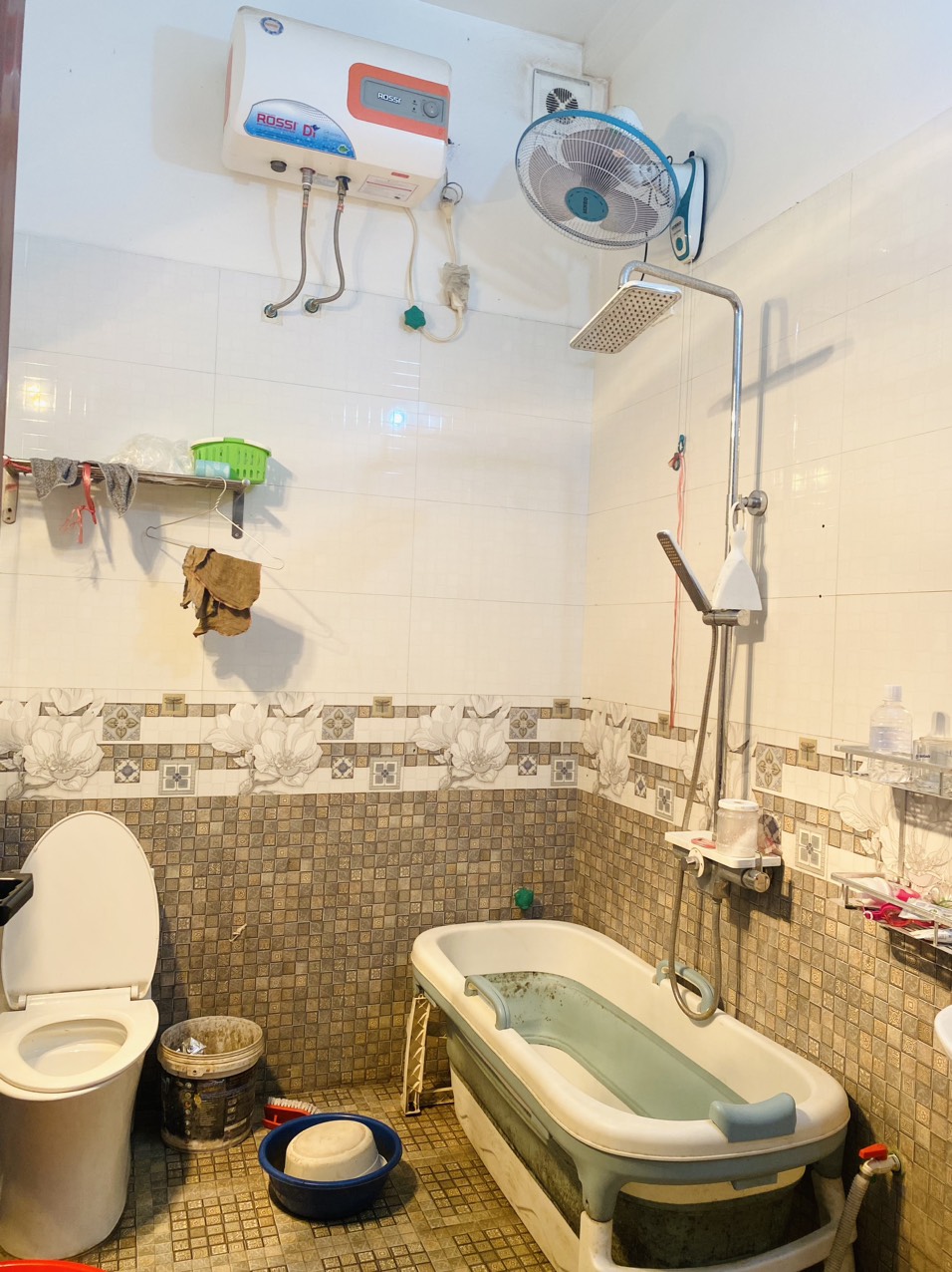 z5538445558545_40294272d60341e979cc17d066ca983b