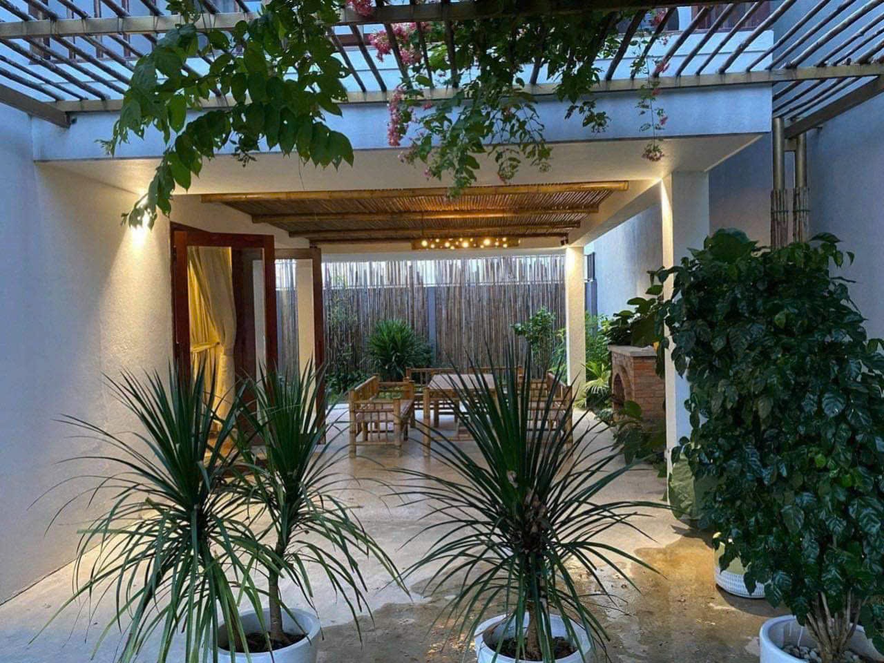 z5579192277270_63d2b5e90e4998f7f1cc12cb386a450d