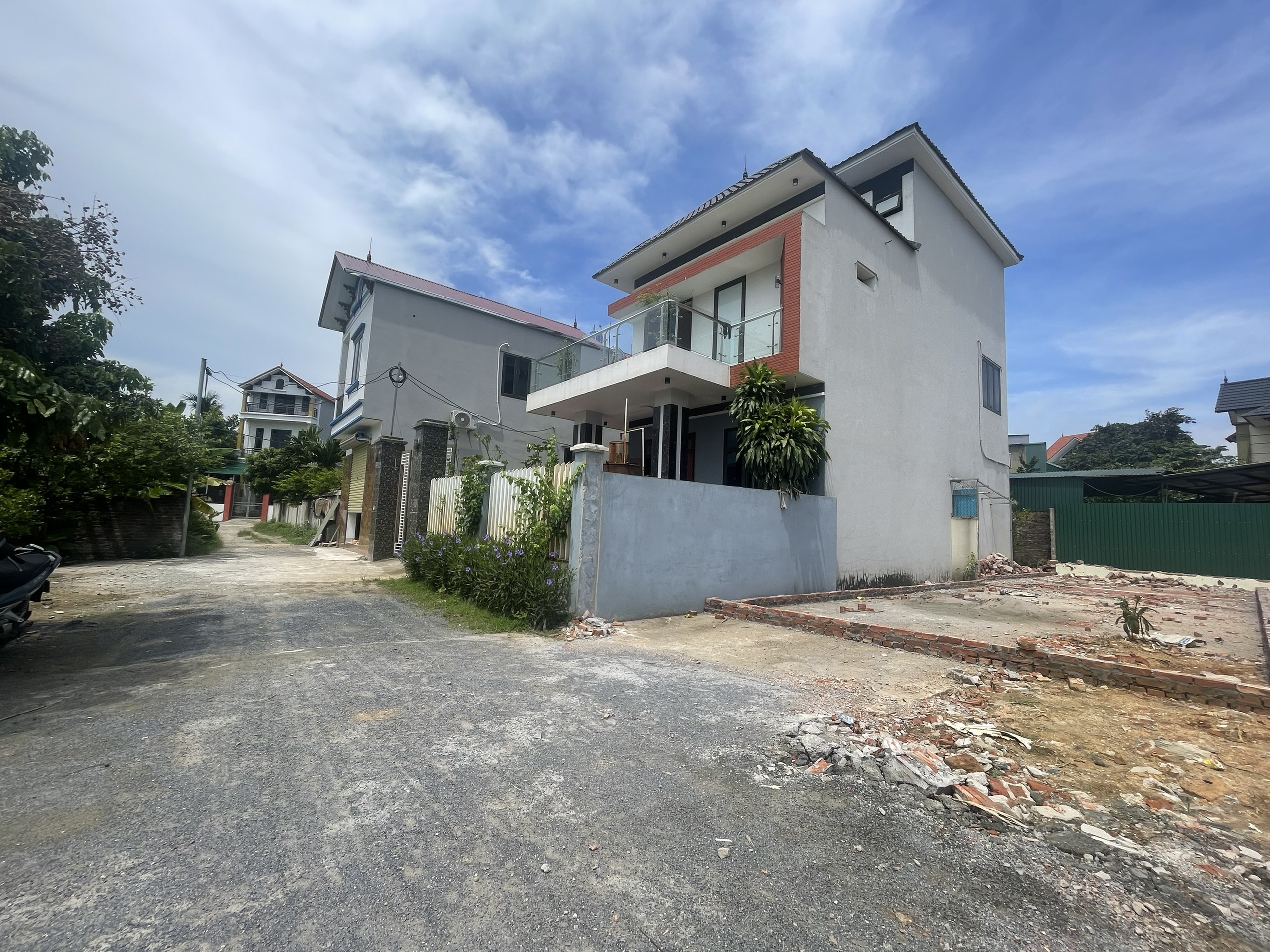 z5583391449777_83cd14fb691e74aceea3dbb6abbe69de