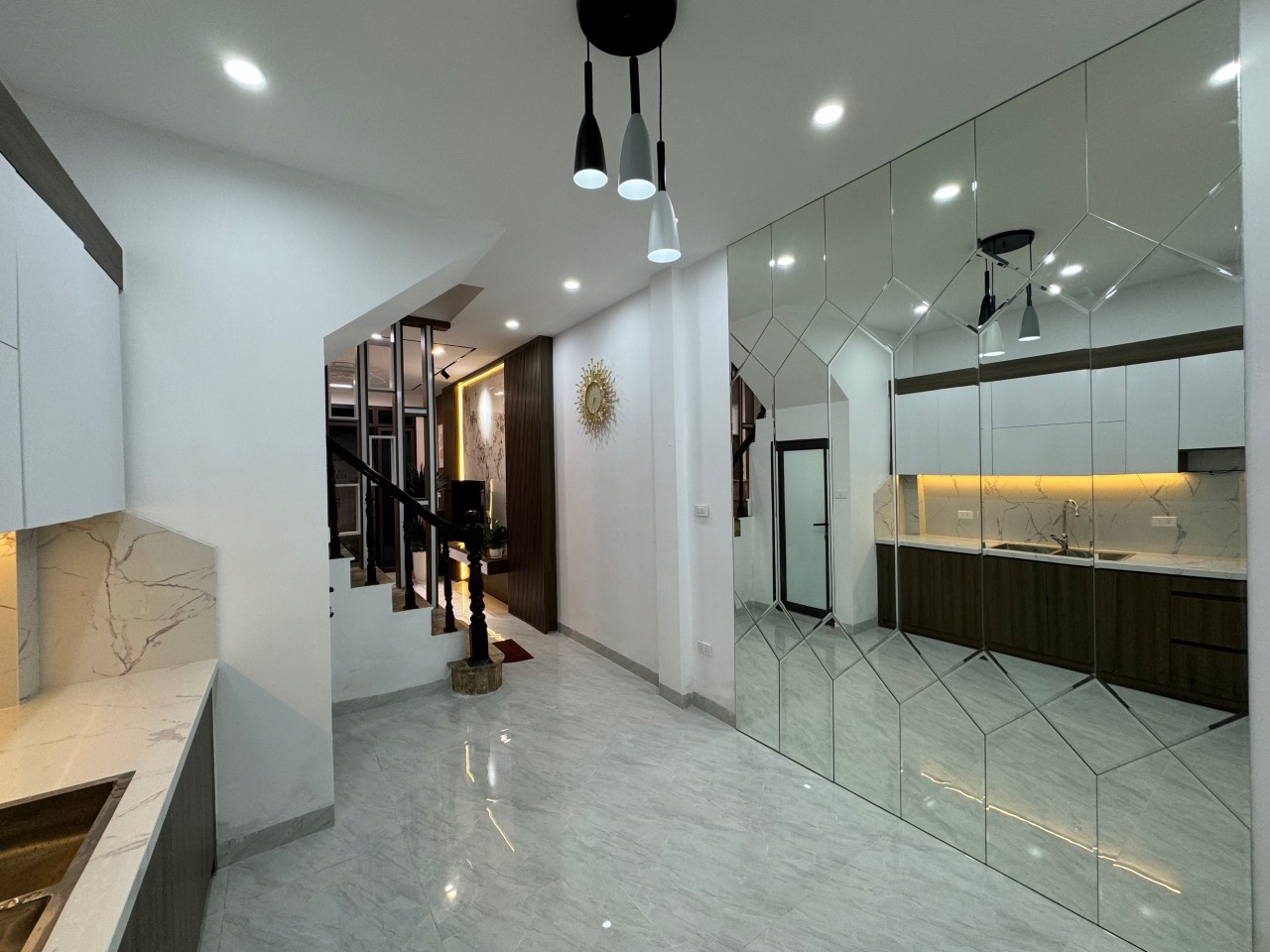 z5588480587016_e4180be4ddc0e9416981d1d758b0dfef