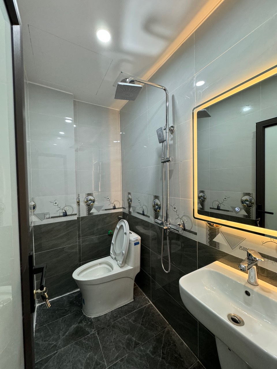 z5588480594668_232aa43334036035fddb2871bca1c527