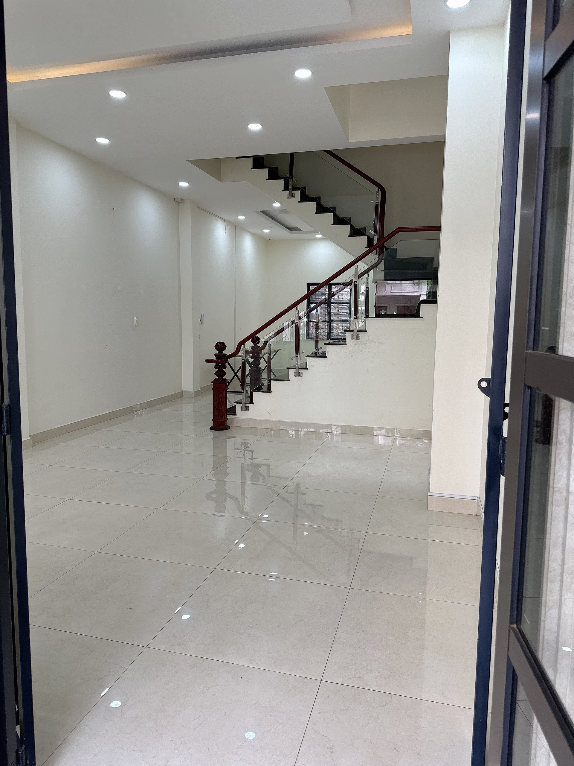 z5590599253512_8948c558ba541fc35a467874a0b48c3c