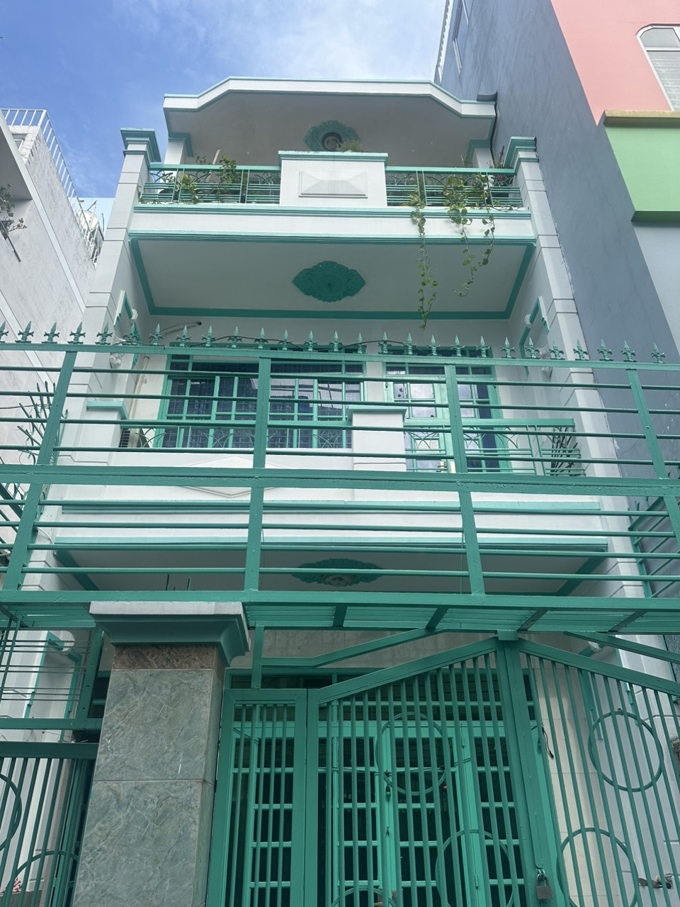 z5592849979202_22952b2f0f65ece6f828fa72cca32867