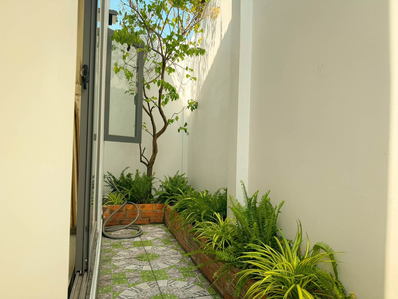 z5592938888308_e32e5905761434f8c2ffad8ba3a4f5eb