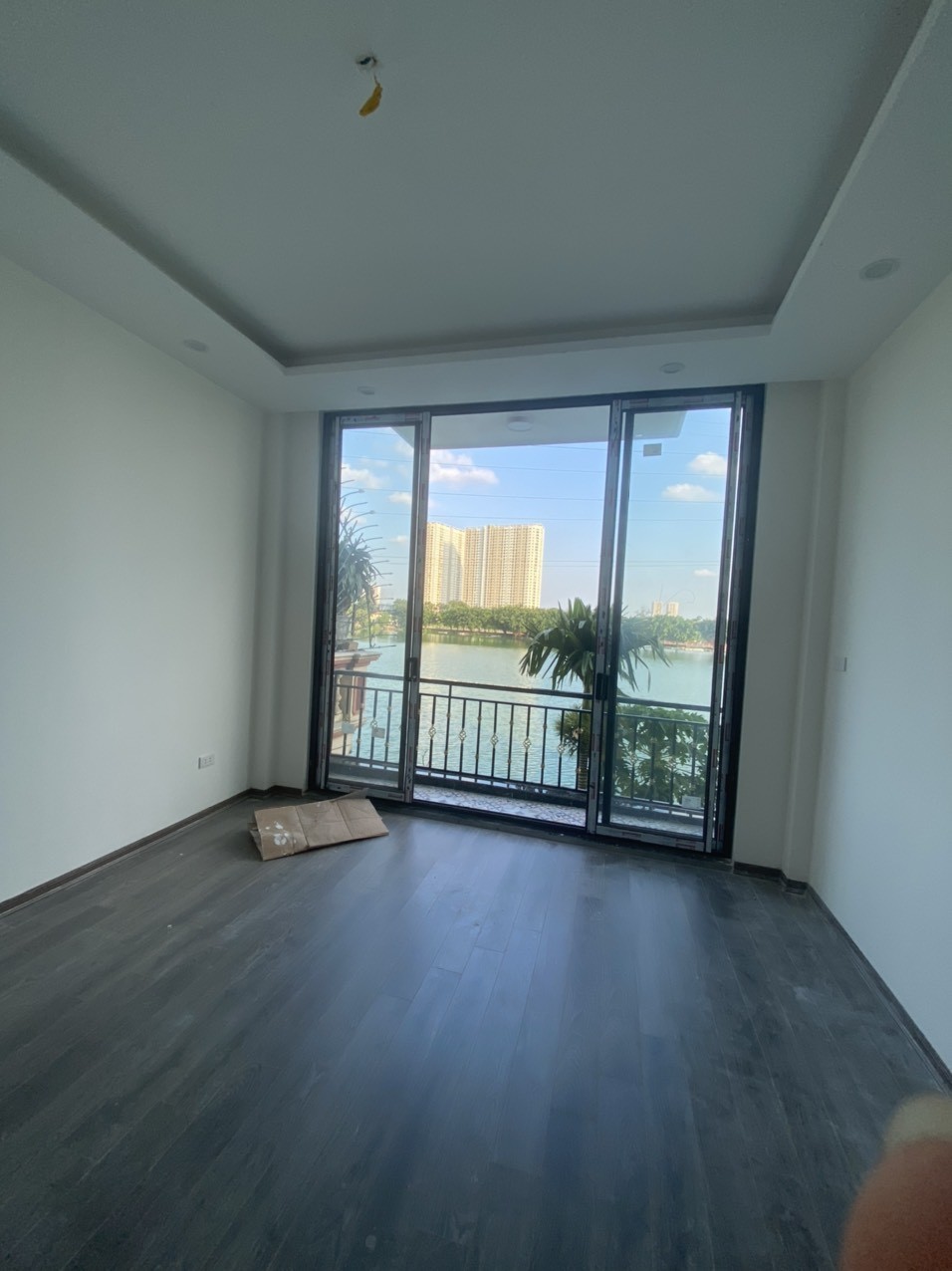 z5593105546980_c15be9802b4f87ab195147a9db6bc602