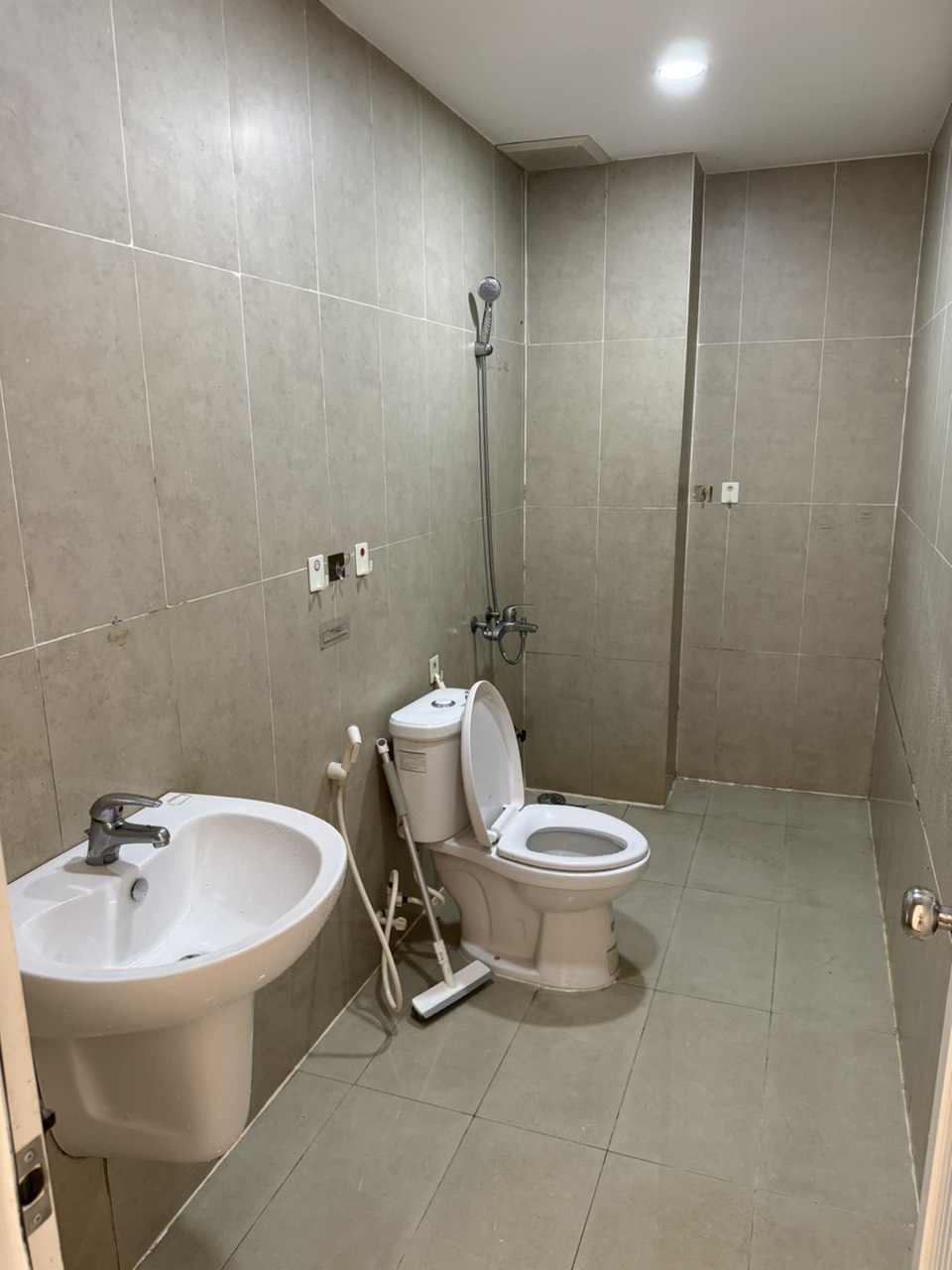 z5593528433269_7b15d23cc0588cd8f39118bd4e0fb986