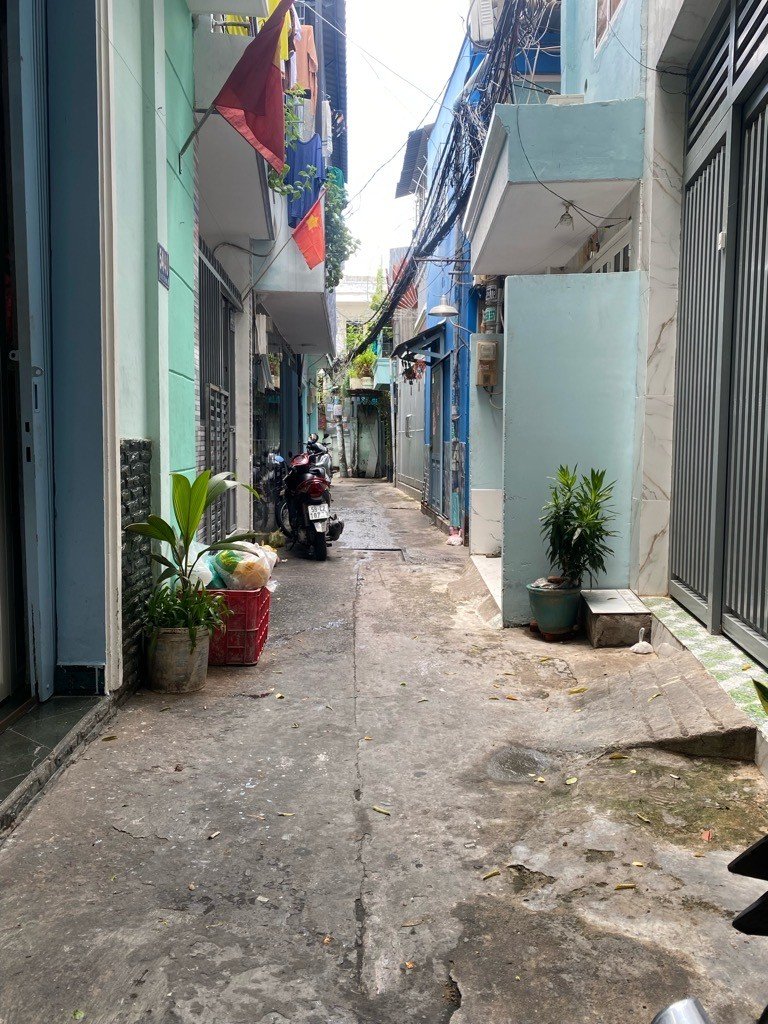 z5594444157214_26043487f23b15d2f2e1d9a57a28c3e6