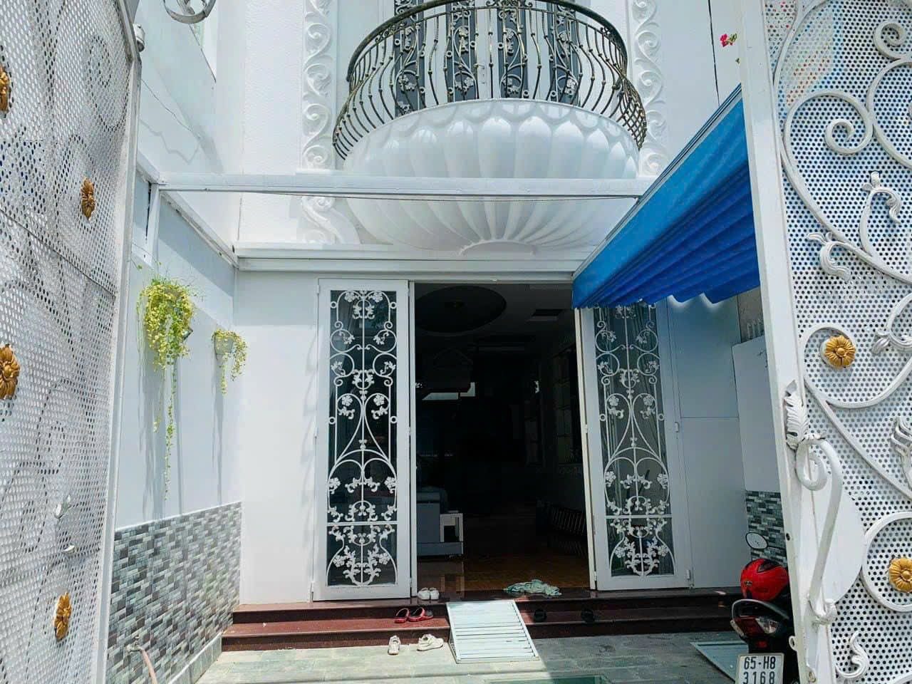 z5594987338534_4716aeec2296b773b56f02c35e9dfc63