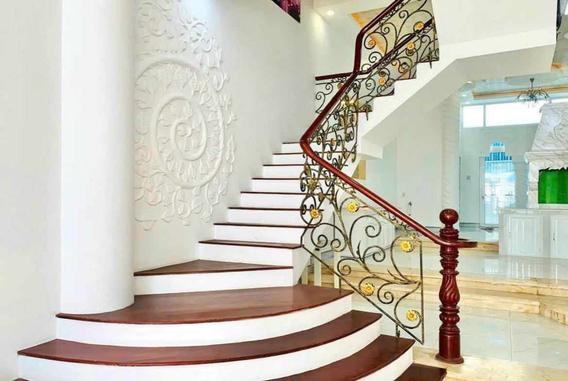 z5594987344845_413d299e651d9a3fb7c40806d662f1b8